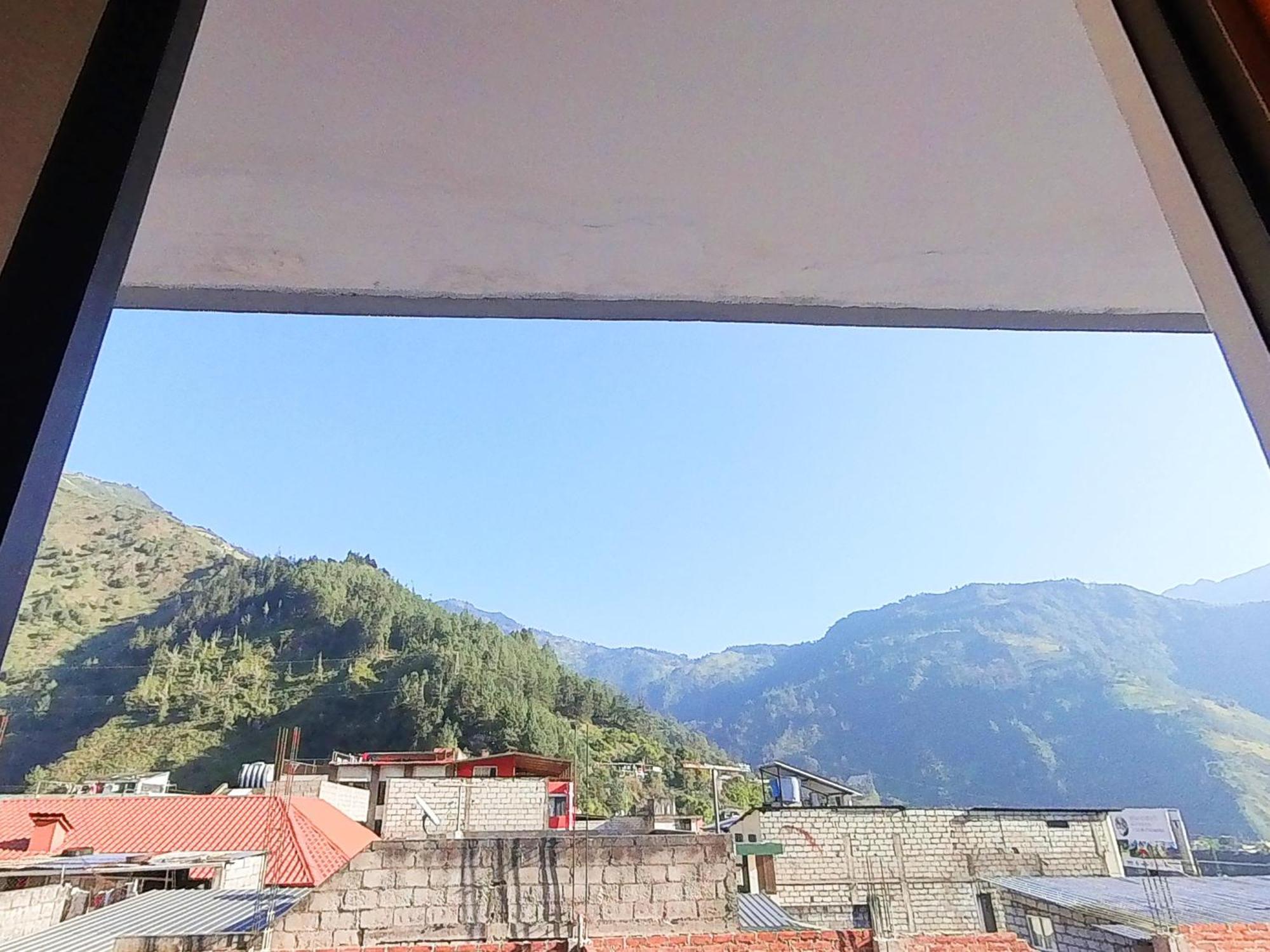 Hostal Anais بانيوس المظهر الخارجي الصورة