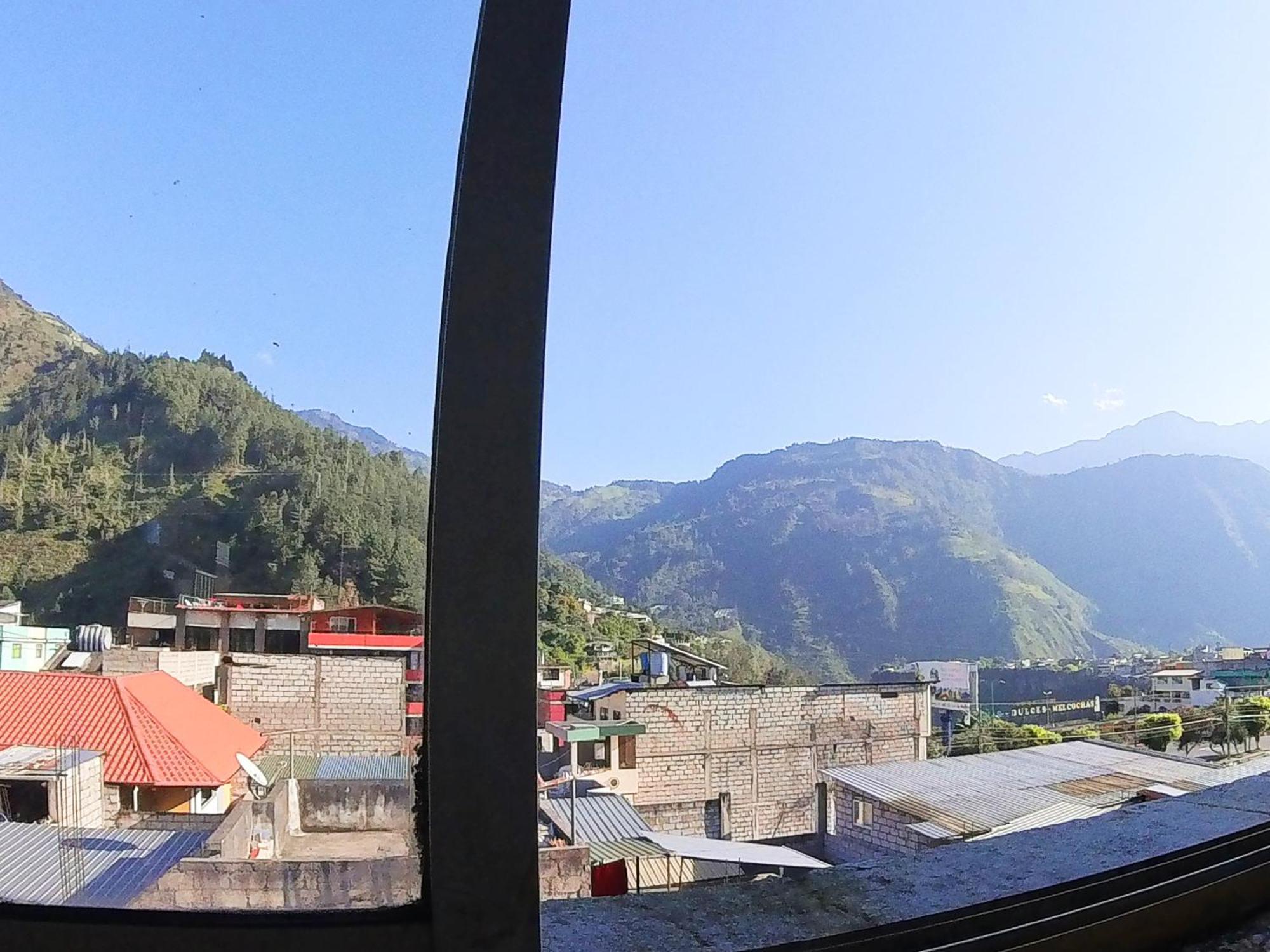 Hostal Anais بانيوس المظهر الخارجي الصورة