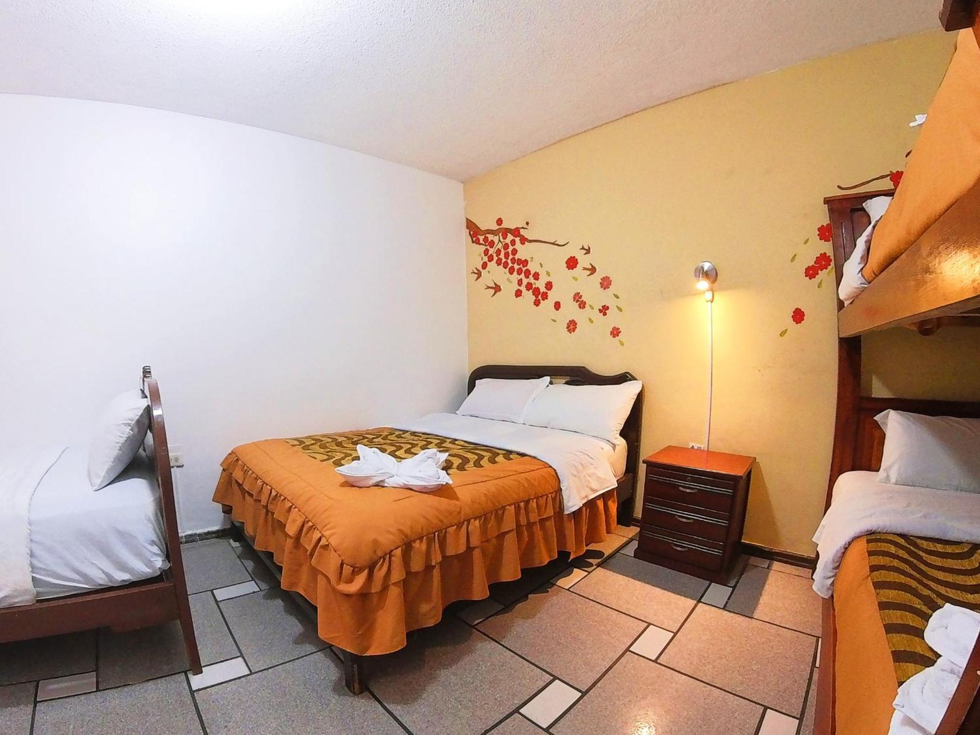 Hostal Anais بانيوس المظهر الخارجي الصورة