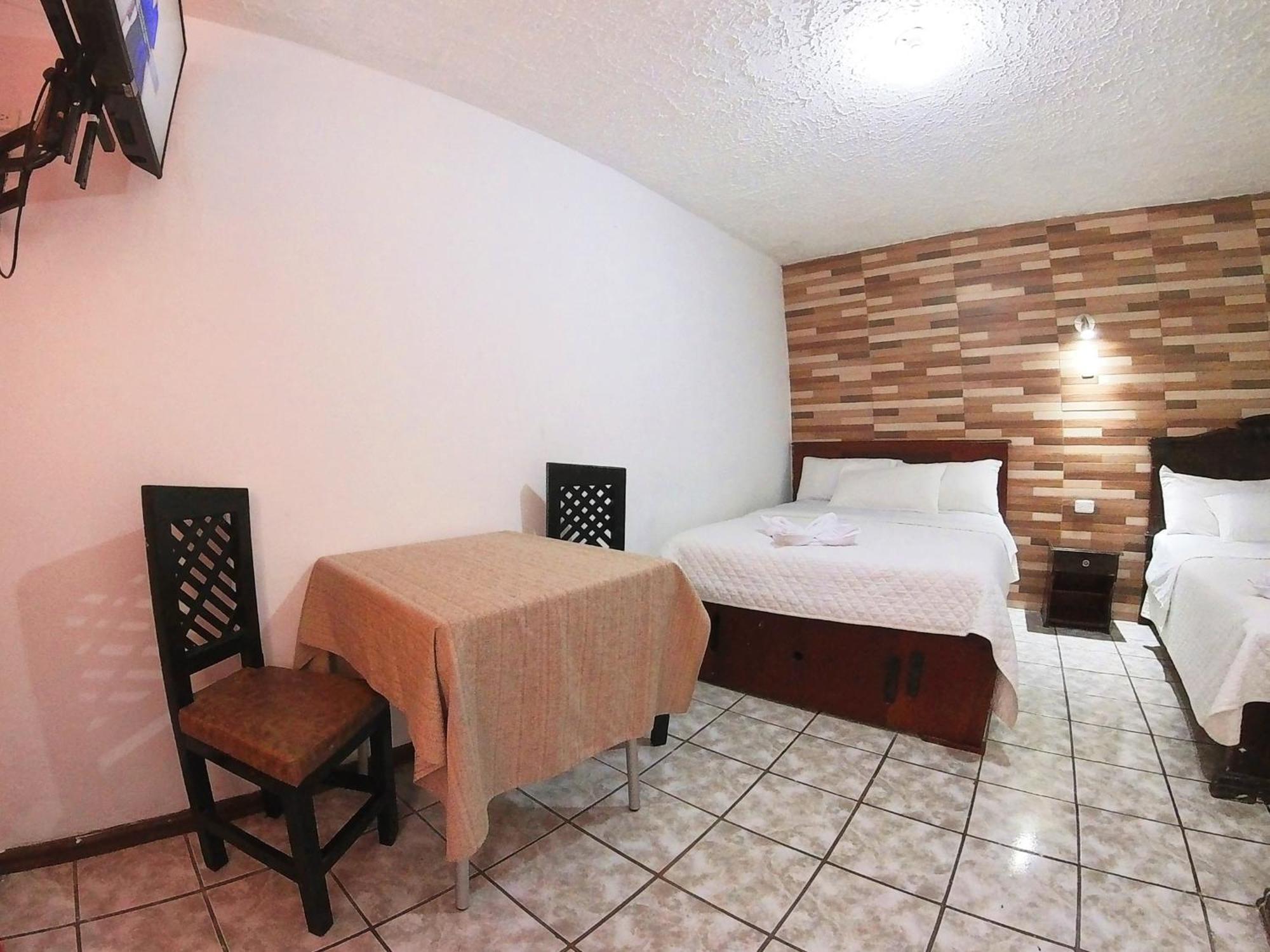 Hostal Anais بانيوس المظهر الخارجي الصورة