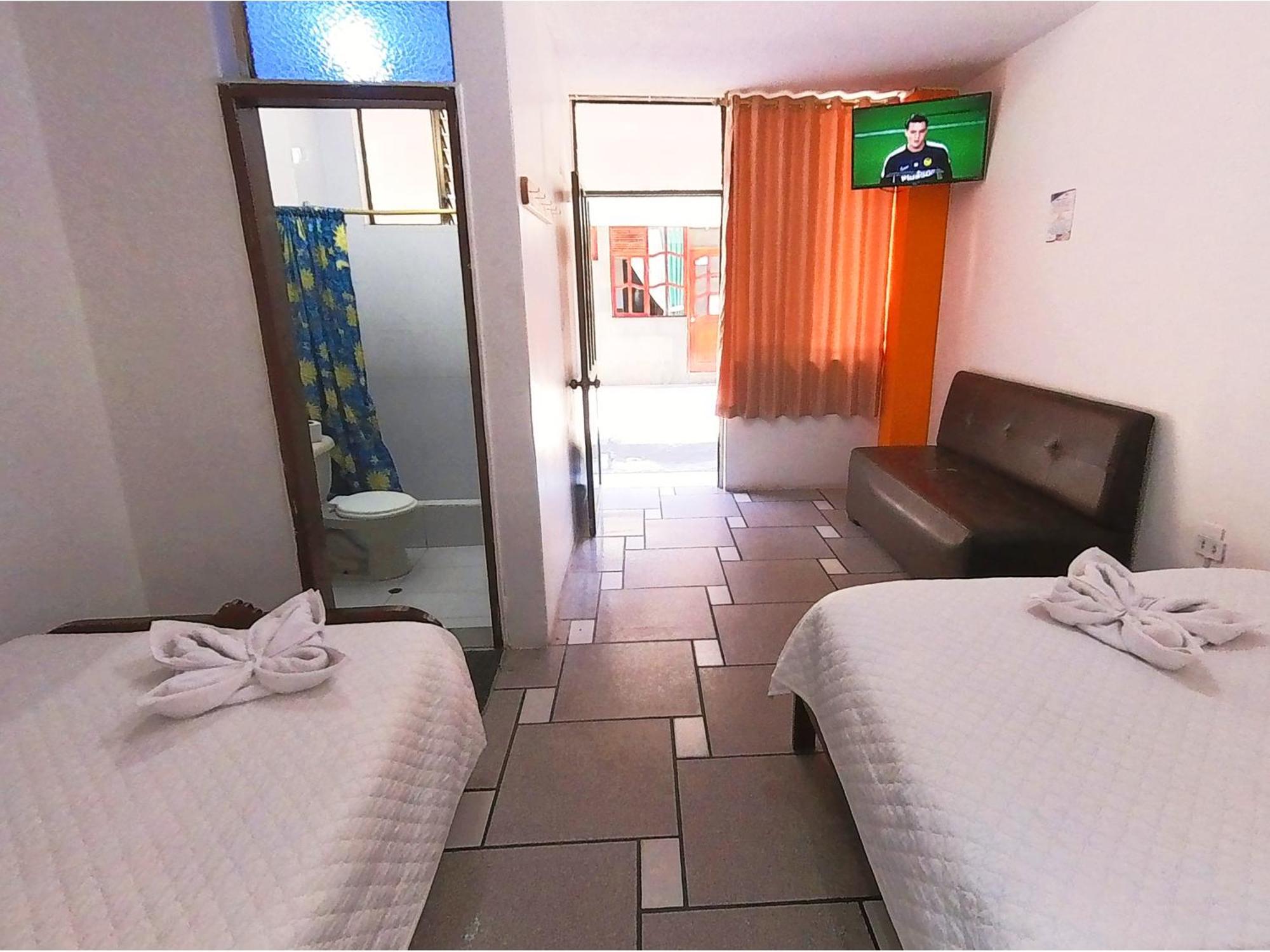 Hostal Anais بانيوس المظهر الخارجي الصورة